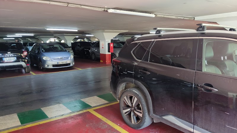 Parking Pasteur – main