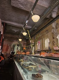 Carlotta With photo 5