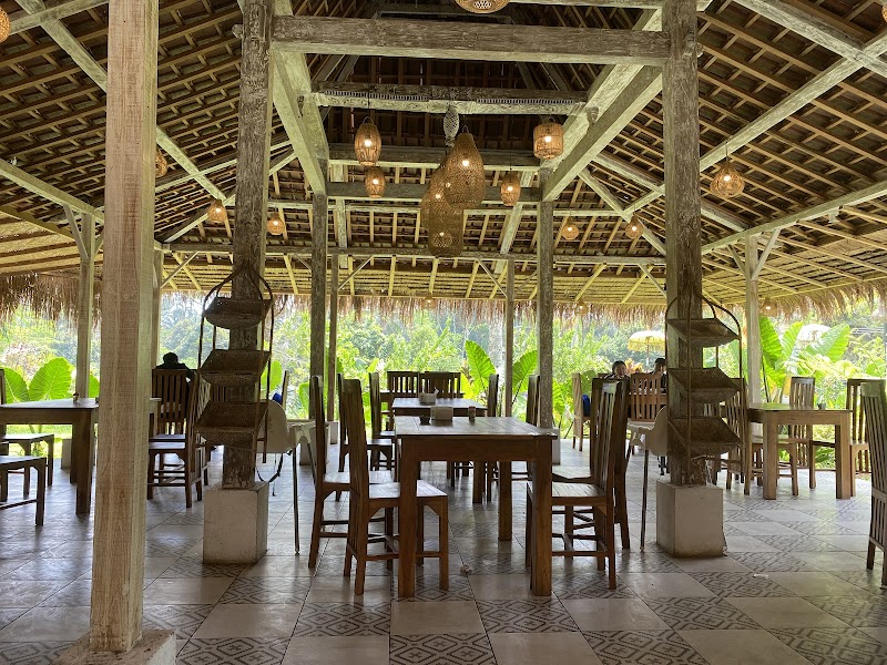 Babi Guling Golden Baturiti – main