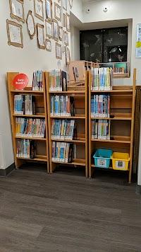 New Amsterdam Library photo 3