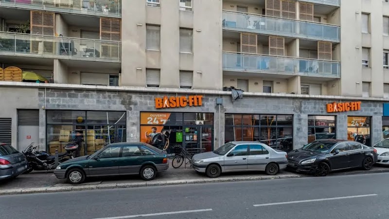 Basic-Fit 24/7 – main