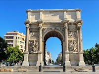 Porte d'Aix – main